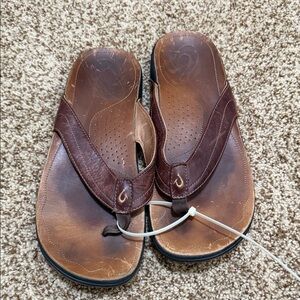OluKai Men's Brown Leather Sandals